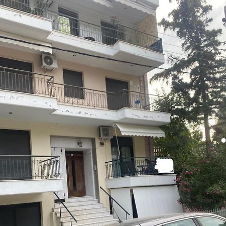 Lovely 2-Bedroom Appartement With Free Parking Agía Triás Luaran gambar
