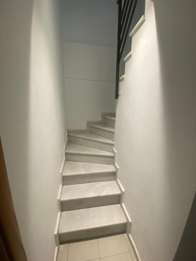 Lovely 2-Bedroom Appartement With Free Parking Agía Triás Luaran gambar
