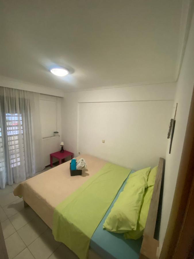 Lovely 2-Bedroom Appartement With Free Parking Agía Triás Luaran gambar
